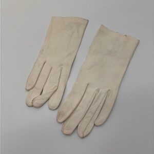 Vintage Cream Leather Gloves | Classic 1950s-60s Soft Kidskin Style | Size 6-7